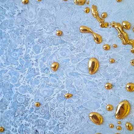 The Tide, close-up 